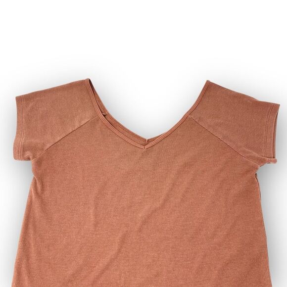 American Eagle AE Ribbed Saltwash V-Neck Baby Tee Rust Pink Women’s Size XL - Picture 3 of 10